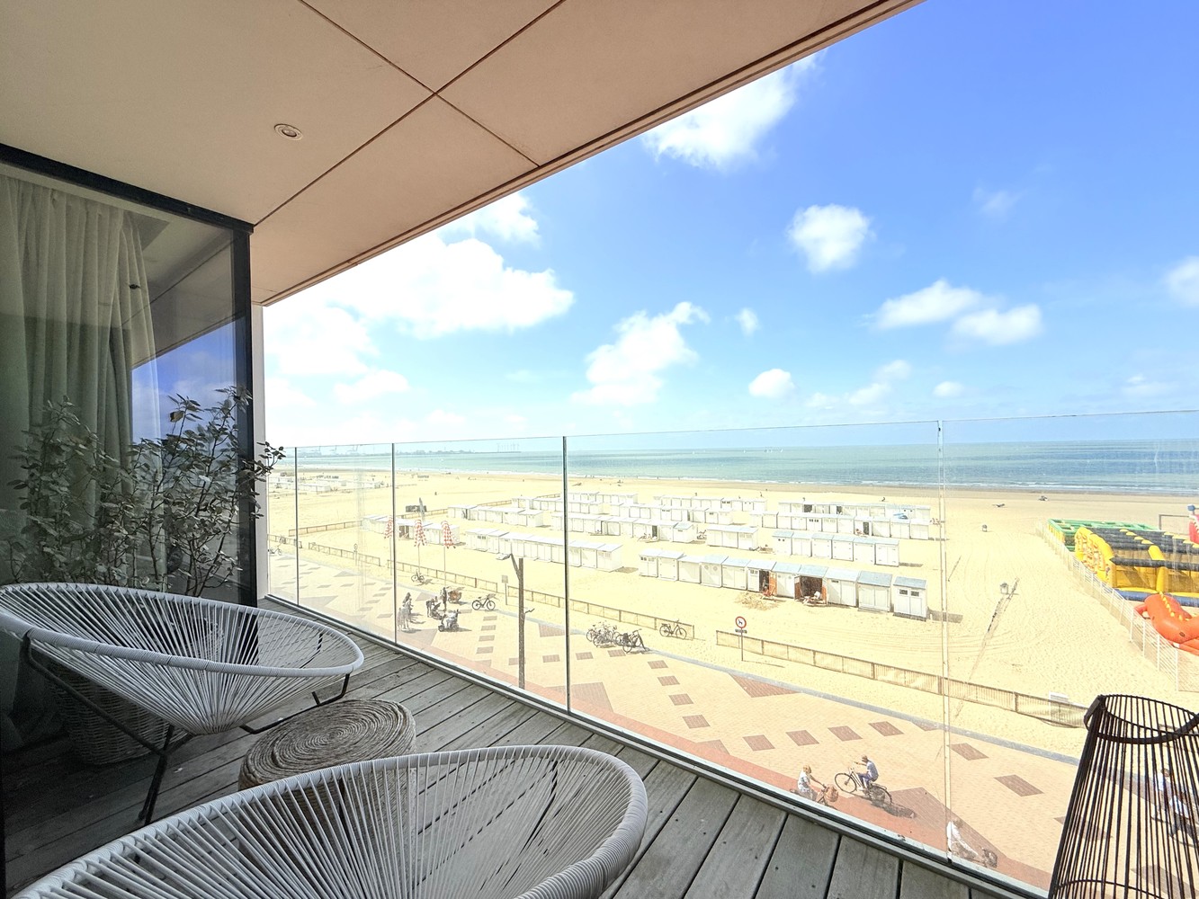 Prachtig appartement met frontaal zeezicht aan het Albertstrand!